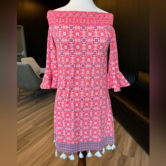 Off shoulder smocked neckline dress!wi th hemline tassels! - Picture 1 of 7